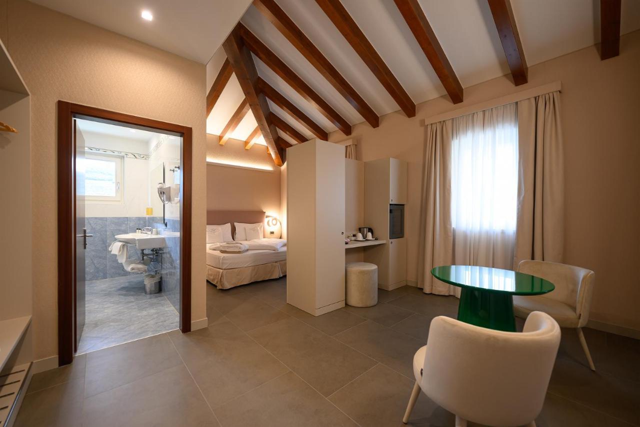 ריבה דל גארדה Villa Nicolli Romantic Spa Resort - Adults Only מראה חיצוני תמונה