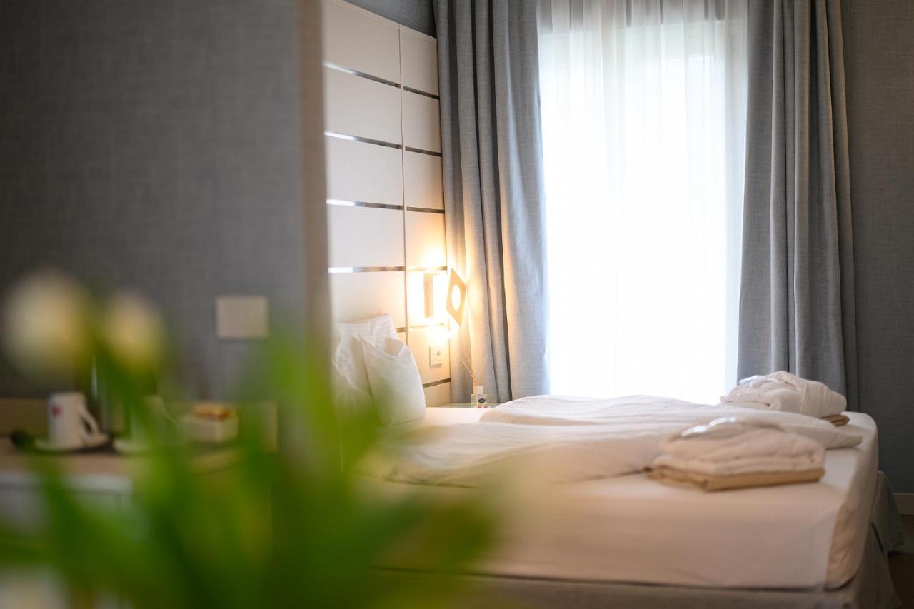 ריבה דל גארדה Villa Nicolli Romantic Spa Resort - Adults Only מראה חיצוני תמונה