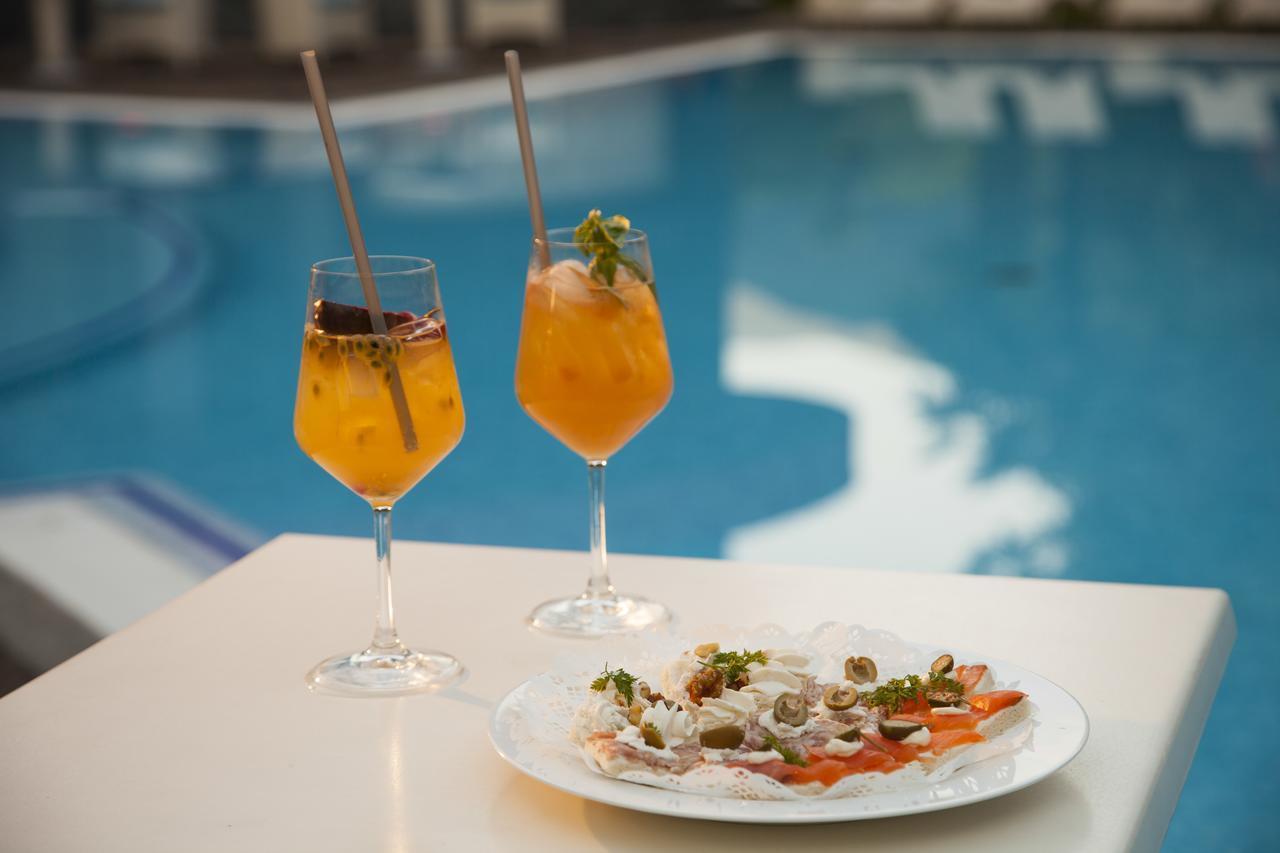 ריבה דל גארדה Villa Nicolli Romantic Spa Resort - Adults Only חדר תמונה